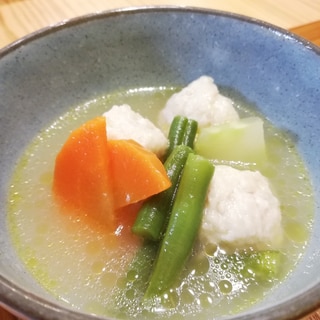 鶏つくねの白湯スープ